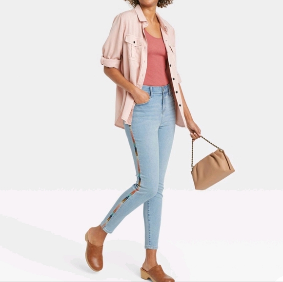 Knox Rose Woman's Mid-Rise Embroidered Ankle Skinny Jeans - Picture 3 of 13